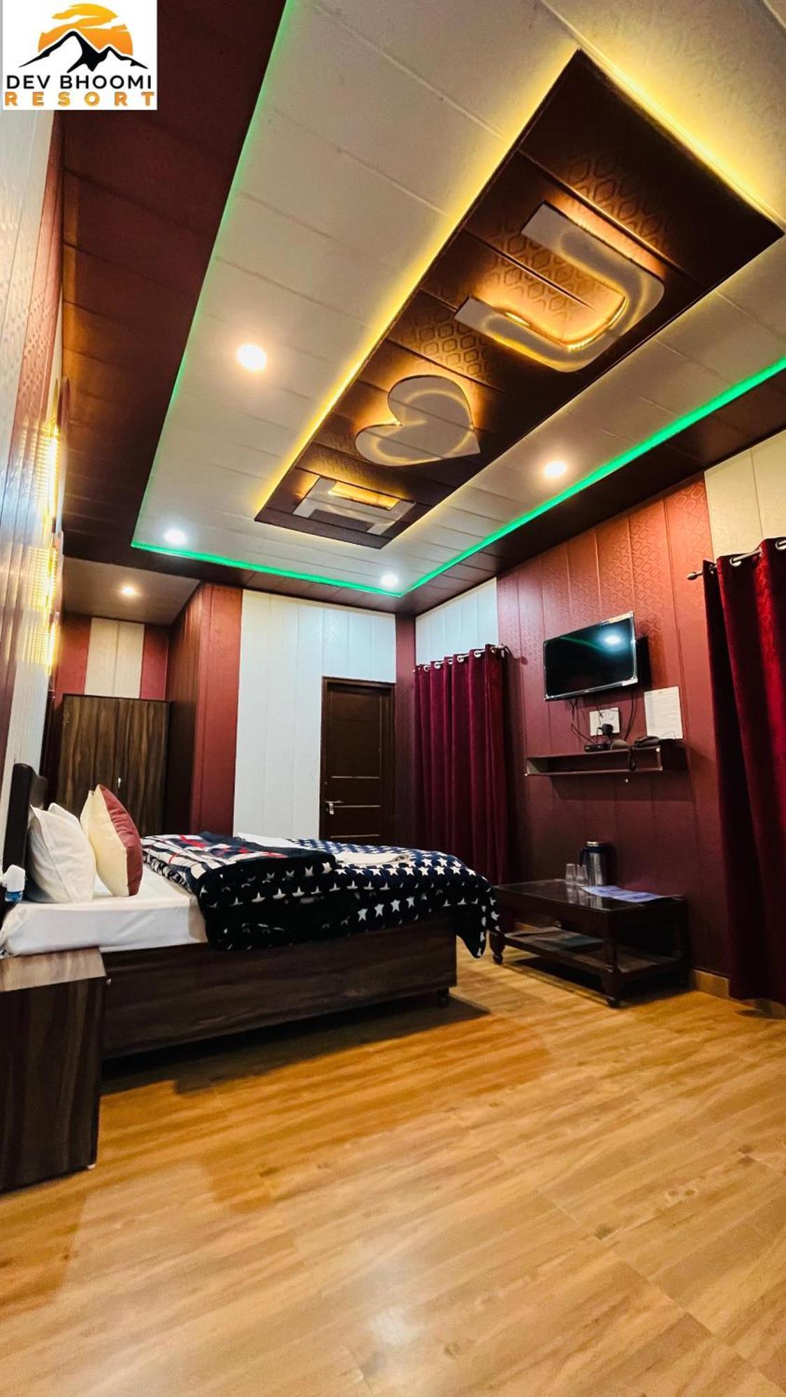 Dev Bhoomi Resort 카나탈 외부 사진